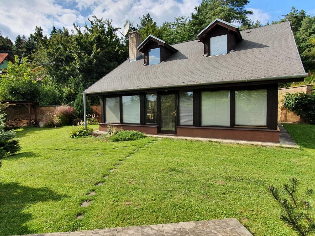 Garden View Villa Drienica Luaran gambar