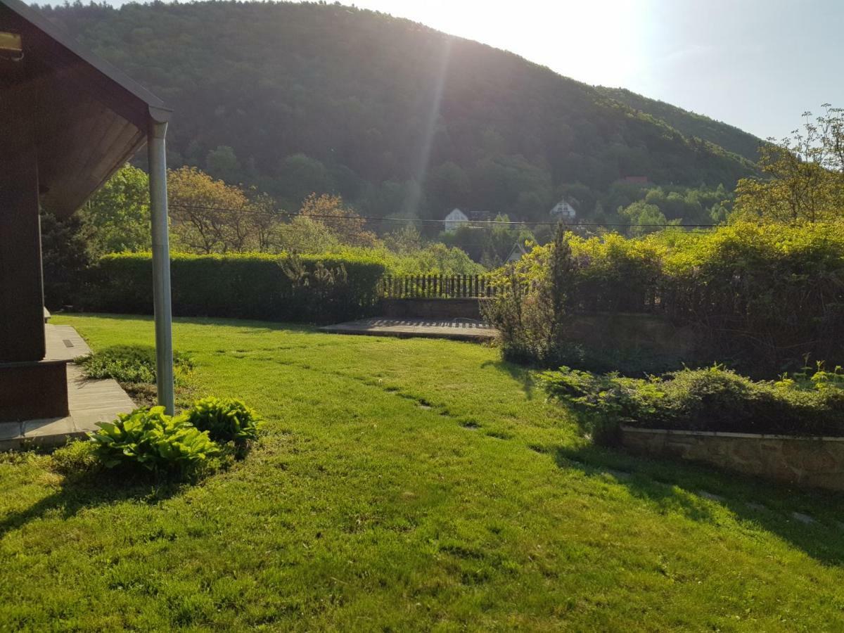 Garden View Villa Drienica Luaran gambar